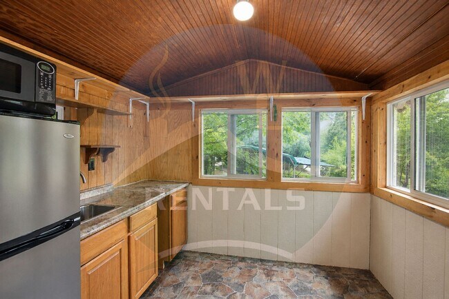Building Photo - 108 Loveland Vis