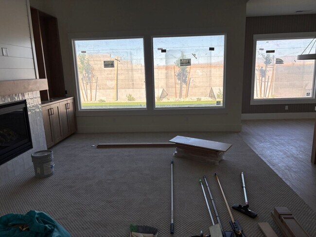 Building Photo - Brand New 4 bed 3 bath home in Desert Canyons