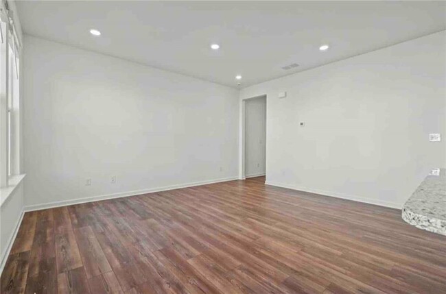 Building Photo - 149 Star Ct
