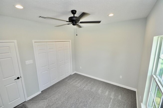 Building Photo - 111 Big Deer Dr