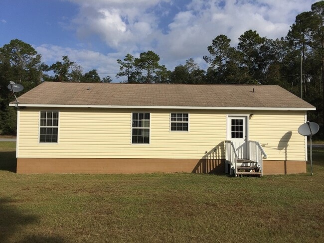 Building Photo - 1102 NE 16th Ave