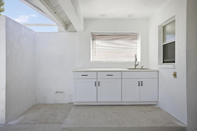 Building Photo - 5829 Fairwoods Cir