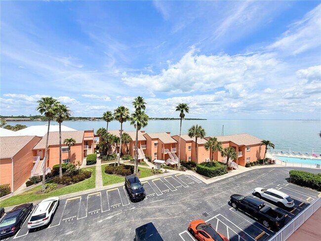 Building Photo - 7430 Sunshine Skyway Ln S