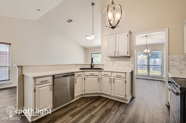 Building Photo - 4 br, 2 bath House - 112 Browning Lane UNIT