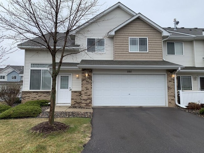 Building Photo - 551 French Ln