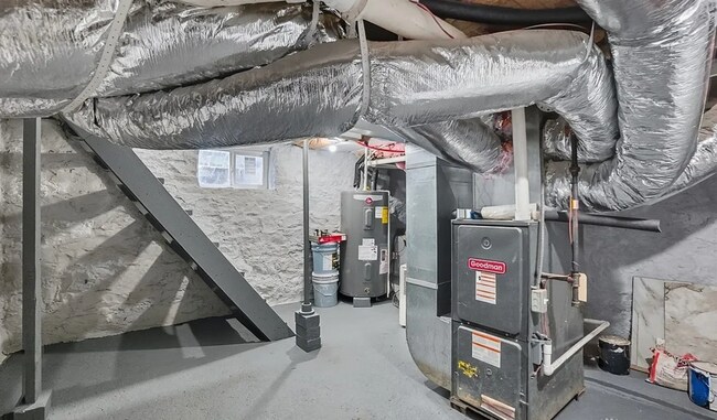 Building Photo - 1531 Chapel St