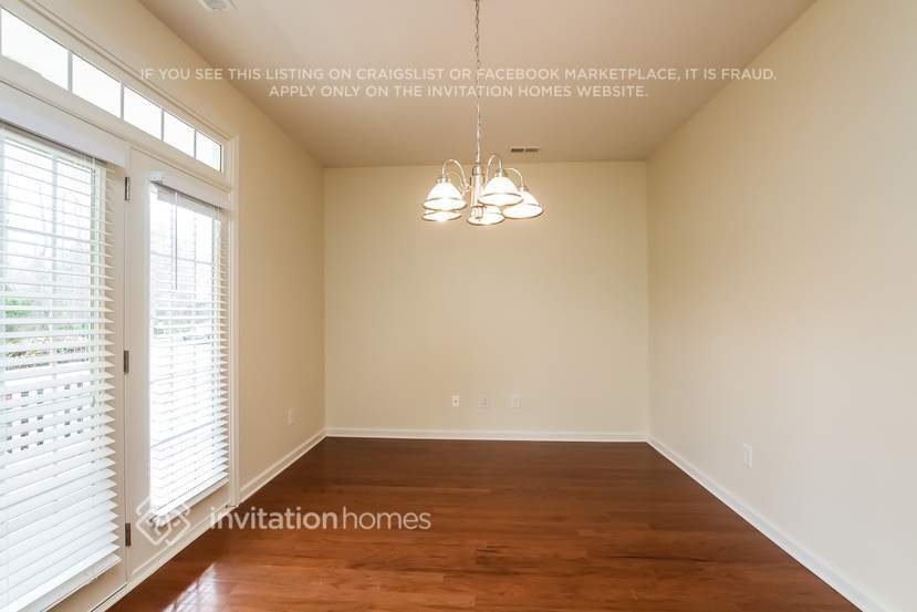Building Photo - 174 Gresham Ln