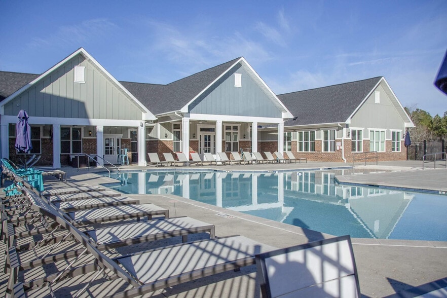 Building Photo - Groves at Berry Creek