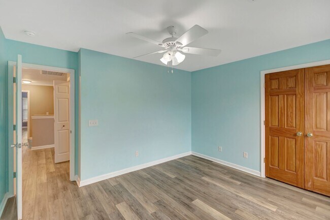Building Photo - Spacious Cane Bay Home with Pond Views!