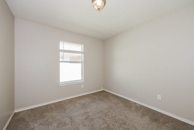 Building Photo - 7305 Sierra Way