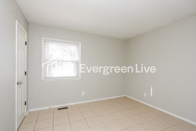 Building Photo - 8426 Montery Rd