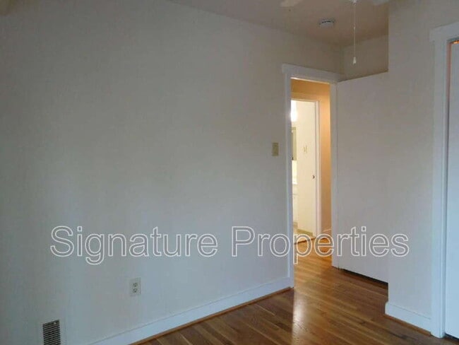 Building Photo - 10192 Iron Mill Rd