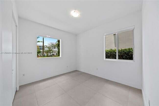 Building Photo - 10067 NW 75th Terrace