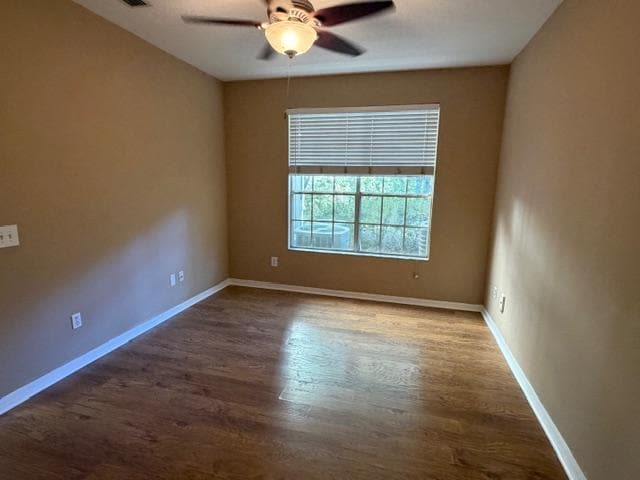 Building Photo - 13703 Richmond Park Dr N