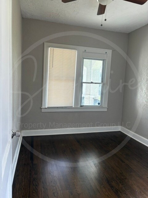 Building Photo - 1406 E 45th St