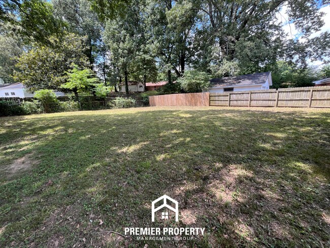 Building Photo - Charming 3BR/2BA in 38118 | Gleaming Hardwood Floors, Dining Area & Huge Yard