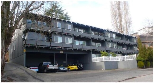 Building Photo - 4209 30th Ave SW