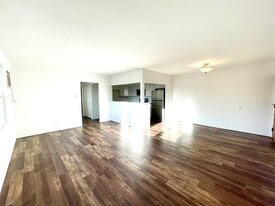 Building Photo - 8630 Sayre Ave
