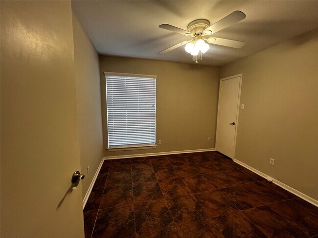 Building Photo - 18522 Glen Briar Ln