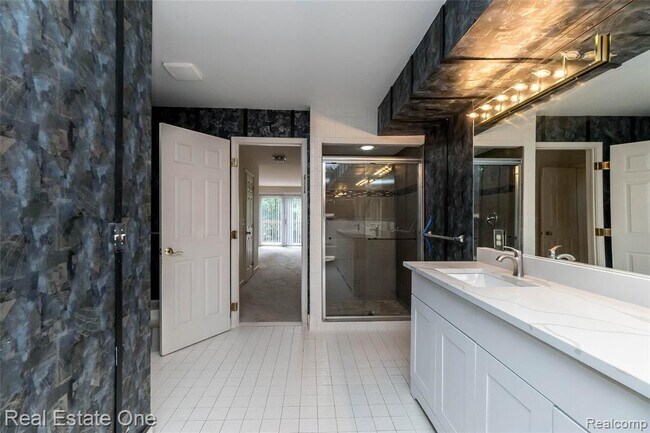 Building Photo - 37412 Legends Trail Dr