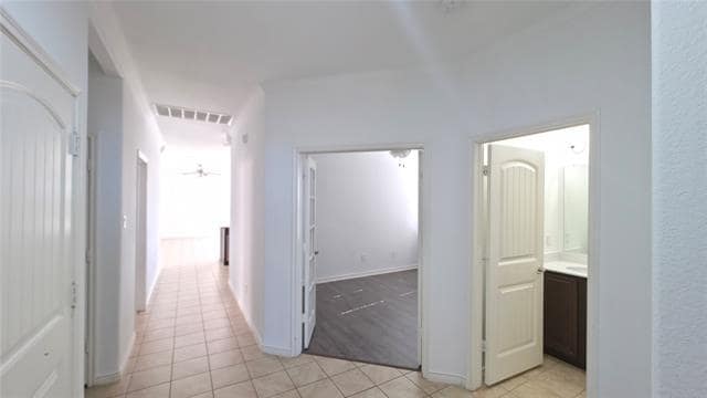 Building Photo - 4822 Westlake Dr