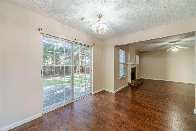 Building Photo - 934 Dominion Walk Dr SW