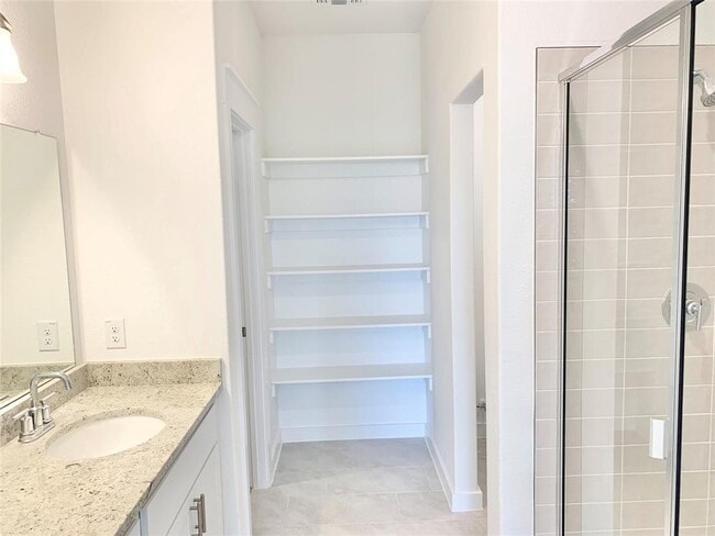 Building Photo - 126 Shackleton Dr