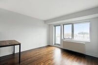 Building Photo - 100 Maspeth Ave