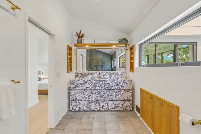 Building Photo - Beautifully Remodeled 4BR + Office Mill Valley Home — Furnished, Private 3/4-Acre Setting, Walk t...