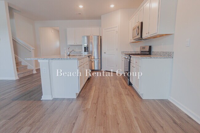 Building Photo - 5 Bedroom Home in Myrtle Beach