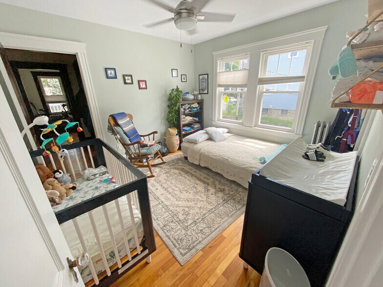 Building Photo - 159 Forest Hills St