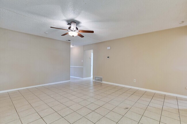 Building Photo - 7404 Bucknell Dr