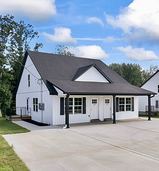 Building Photo - 147 Timber Rdg Dr
