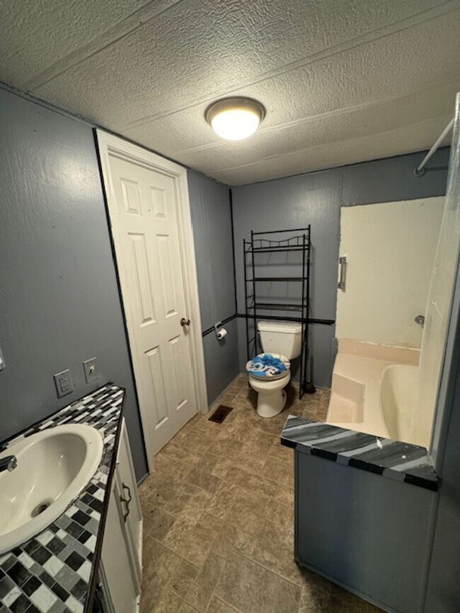 Building Photo - 103 Waldrop Rd