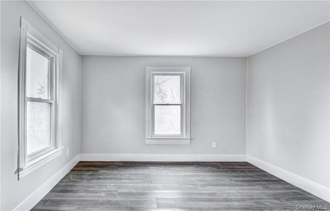 Building Photo - 202 Midland Lake Rd