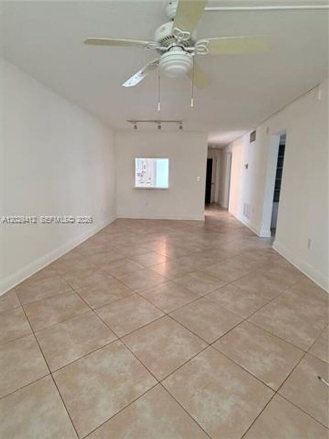 Building Photo - 200 Galen Dr