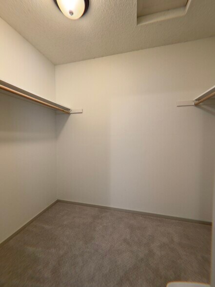 Building Photo - 9381 Bass Creek Cir N