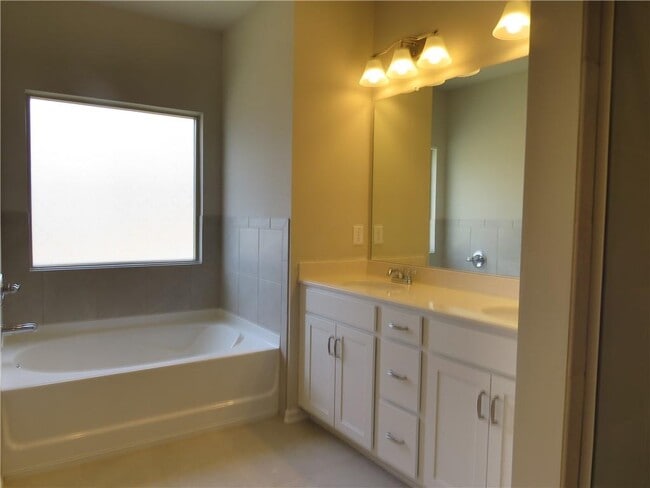Building Photo - 5228 City Walk Dr
