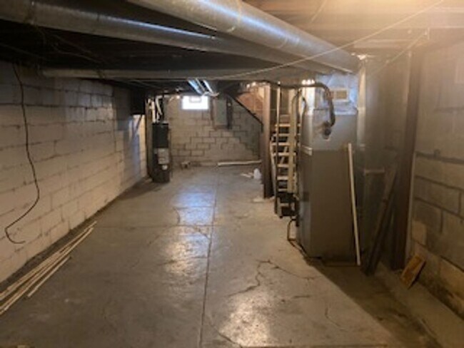 Building Photo - 2473-75 Adams Ave