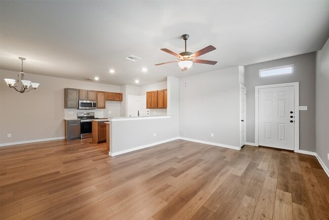 Building Photo - 9709 Grosbeak Ln