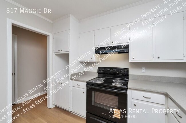 Building Photo - 817 Maggie Dr