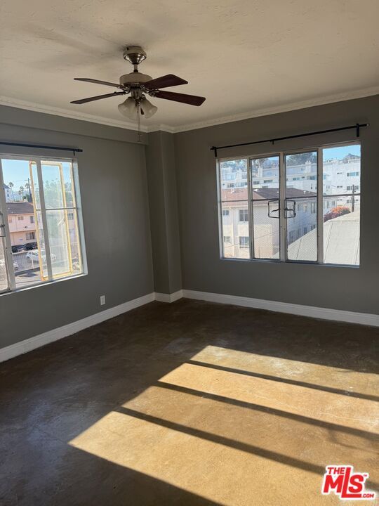 Building Photo - 5217 Hollywood Blvd