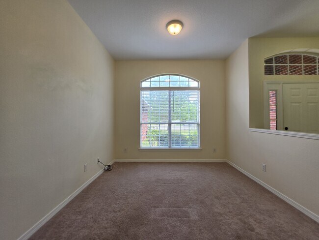 Building Photo - 1665 Village Pkwy
