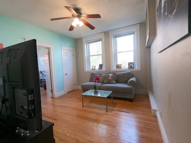 Building Photo - 238 S Huntington Ave