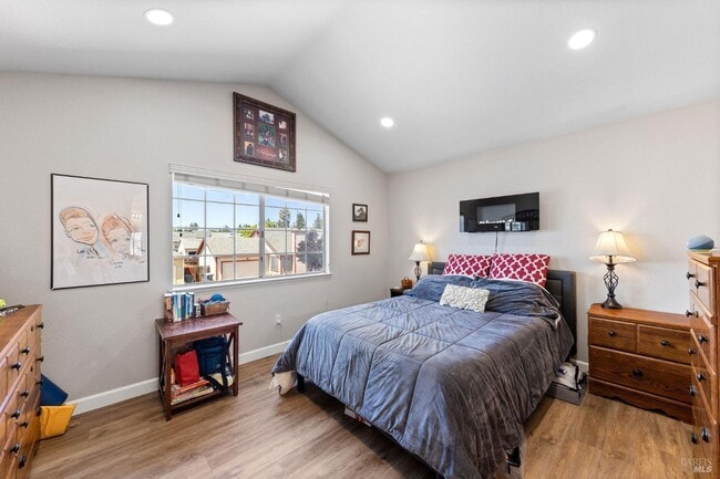 Building Photo - 907 Shadywood Cir