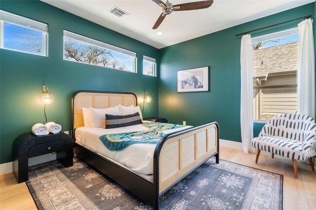 Building Photo - 1126 Linden St