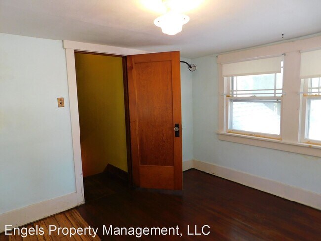 Building Photo - 5 br, 2 bath House - 524 W 4th
