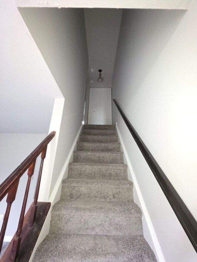 Building Photo - 3 Bed, 1.5 Bath Home for Rent – Lancaster, PA