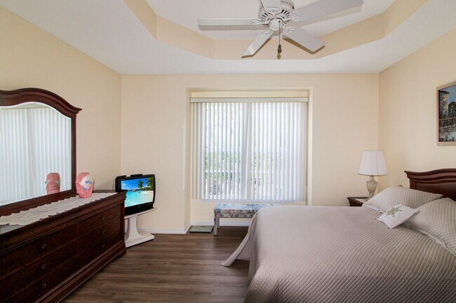 Building Photo - Pelican Pointe Seasonal Villa for Rent