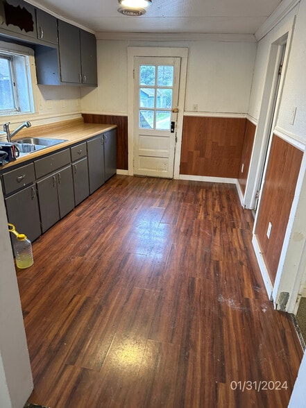 Building Photo - 12045 New Buffalo Rd